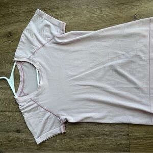 Pink lululemon swiftly tech Tee - size 4